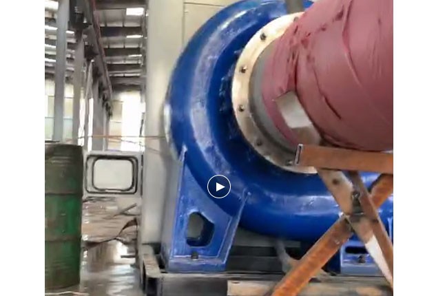 星空体育流量5100立方大型柴油机混流泵机组测试中